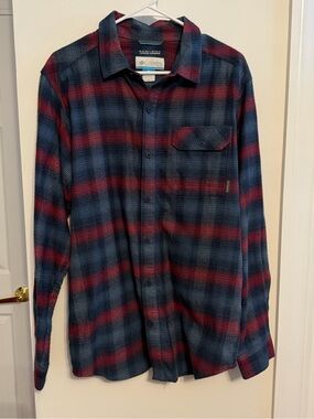 Columbia Blue and Red Plaid Casual Button-Down‎ Shirt flannel medium